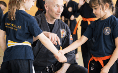 Karate für Mädchen – 7 schlagkräftige Gründe für Kampfsport